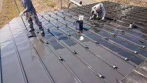 太陽光パネルがある場合の屋根塗装